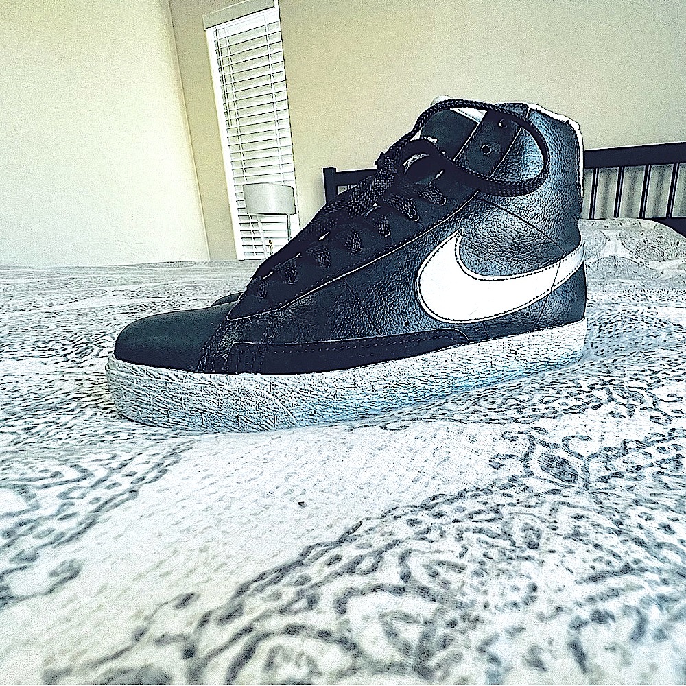 Black and white Nike Blazers - Picture 3 of 12